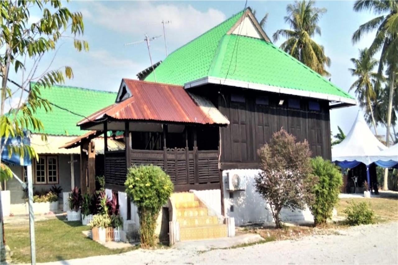 Oyo Home 90495 Homestay Kampung Kota Aur سونغاي بيتاني المظهر الخارجي الصورة