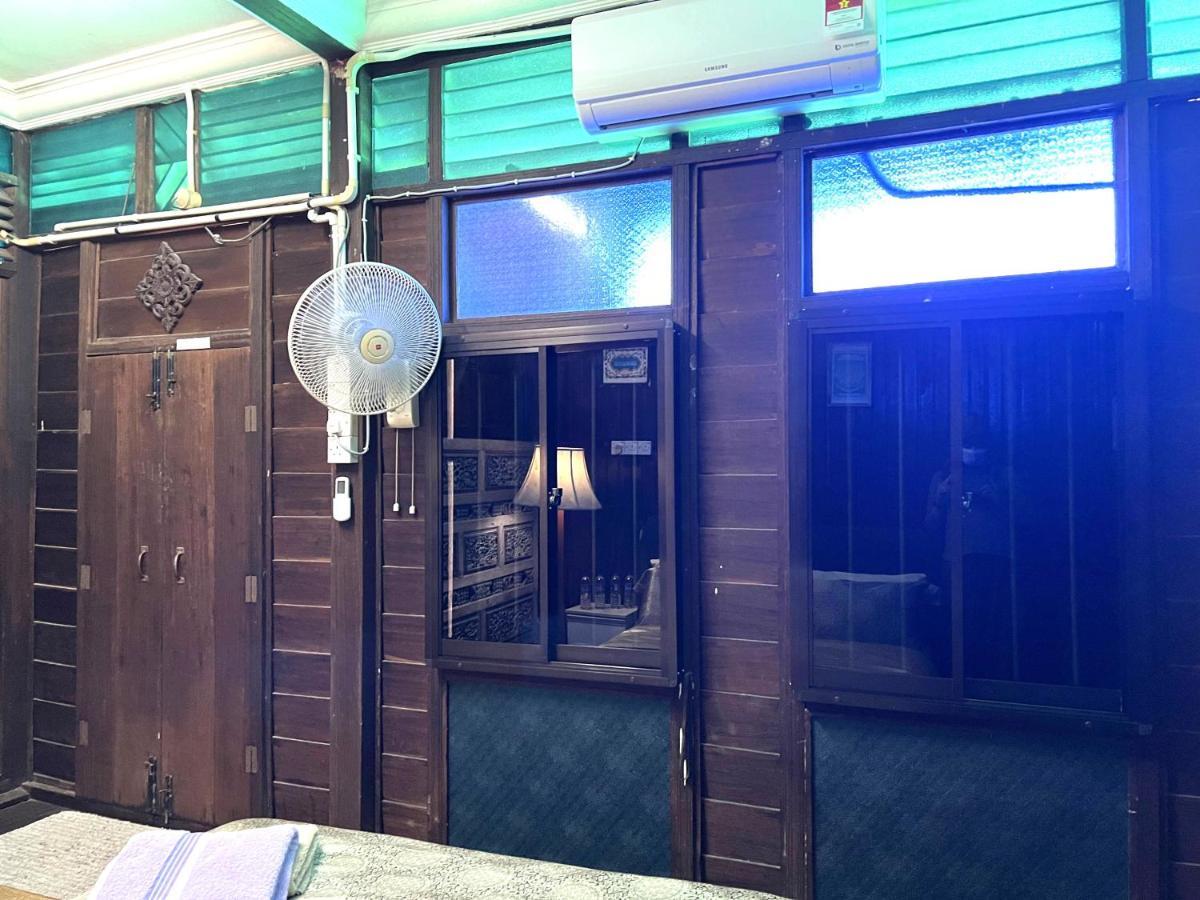 Oyo Home 90495 Homestay Kampung Kota Aur سونغاي بيتاني المظهر الخارجي الصورة
